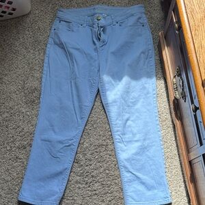 Chico's Light Blue Cropped Jeans